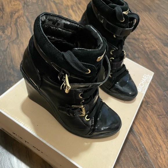 Michael Kors Wedged sneaker - Picture 2 of 5